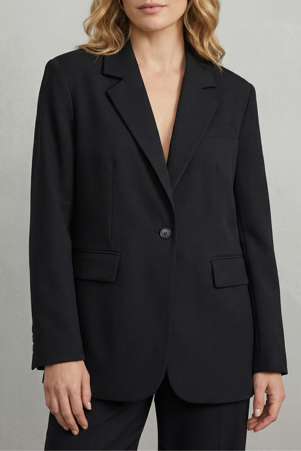 Women's oversized blazer – The Ysolenne by Huna – view 1