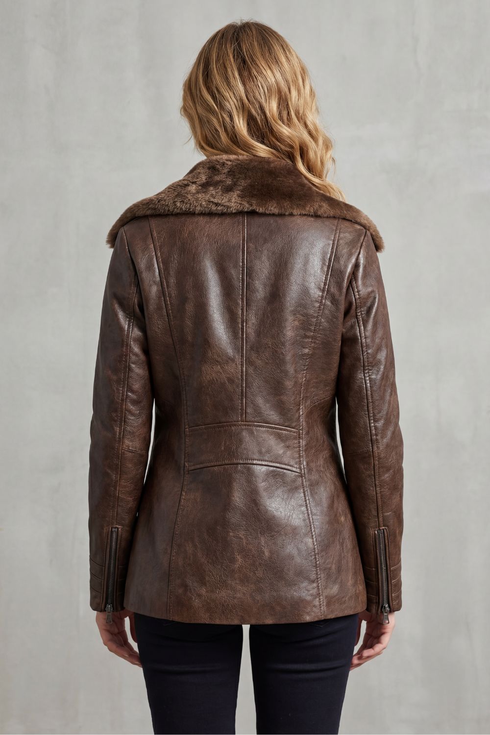 Women's shearling jacket – The Ismeria by Huna – view 4